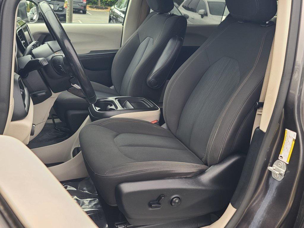 used 2020 Chrysler Pacifica car, priced at $13,400