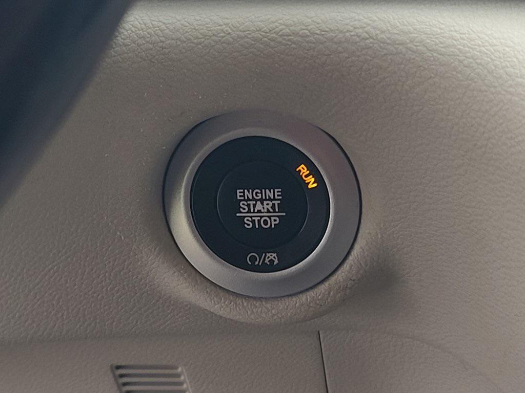 used 2020 Chrysler Pacifica car, priced at $13,400