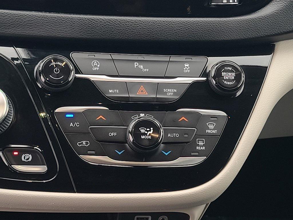 used 2020 Chrysler Pacifica car, priced at $13,400