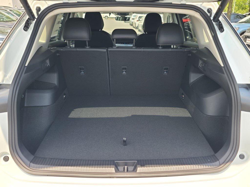 new 2025 Volkswagen Tiguan car, priced at $32,638