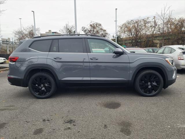 new 2025 Volkswagen Atlas car, priced at $44,983