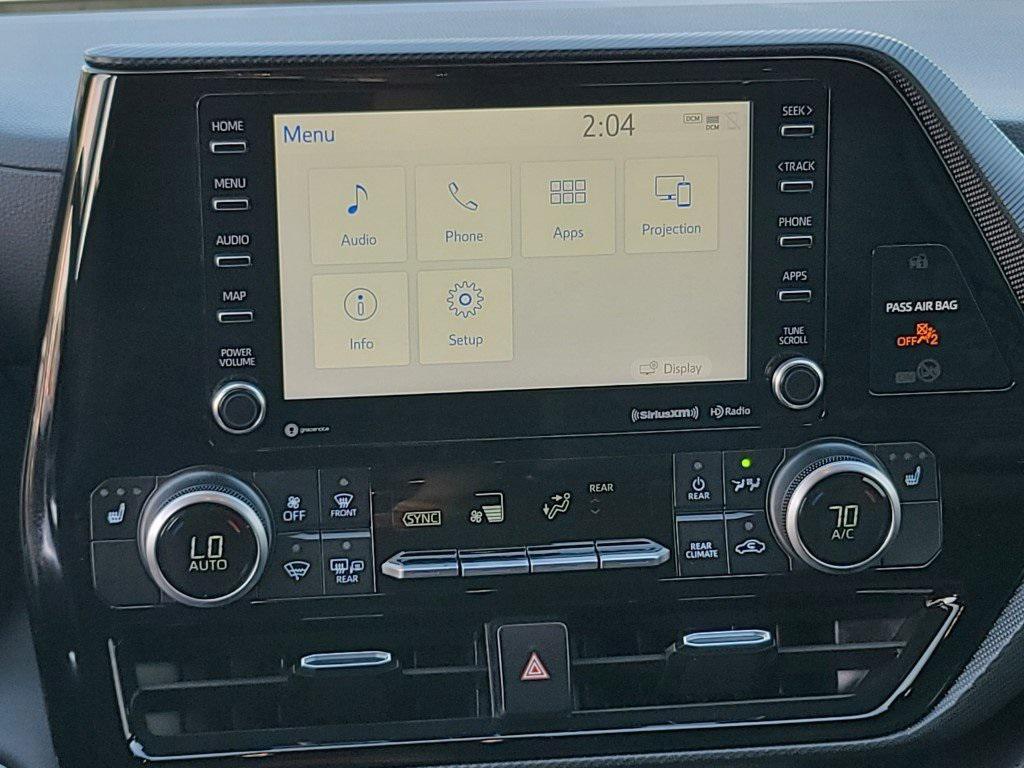 used 2022 Toyota Highlander car, priced at $30,900