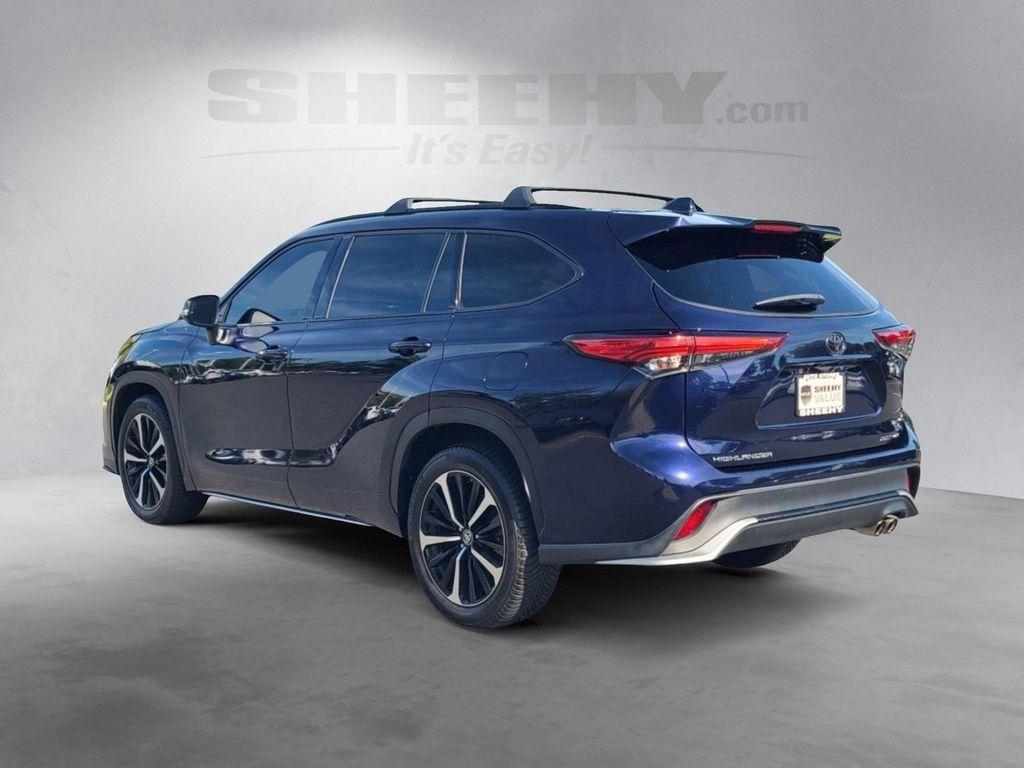 used 2022 Toyota Highlander car, priced at $30,900