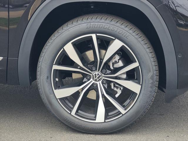 new 2025 Volkswagen Atlas car, priced at $51,510