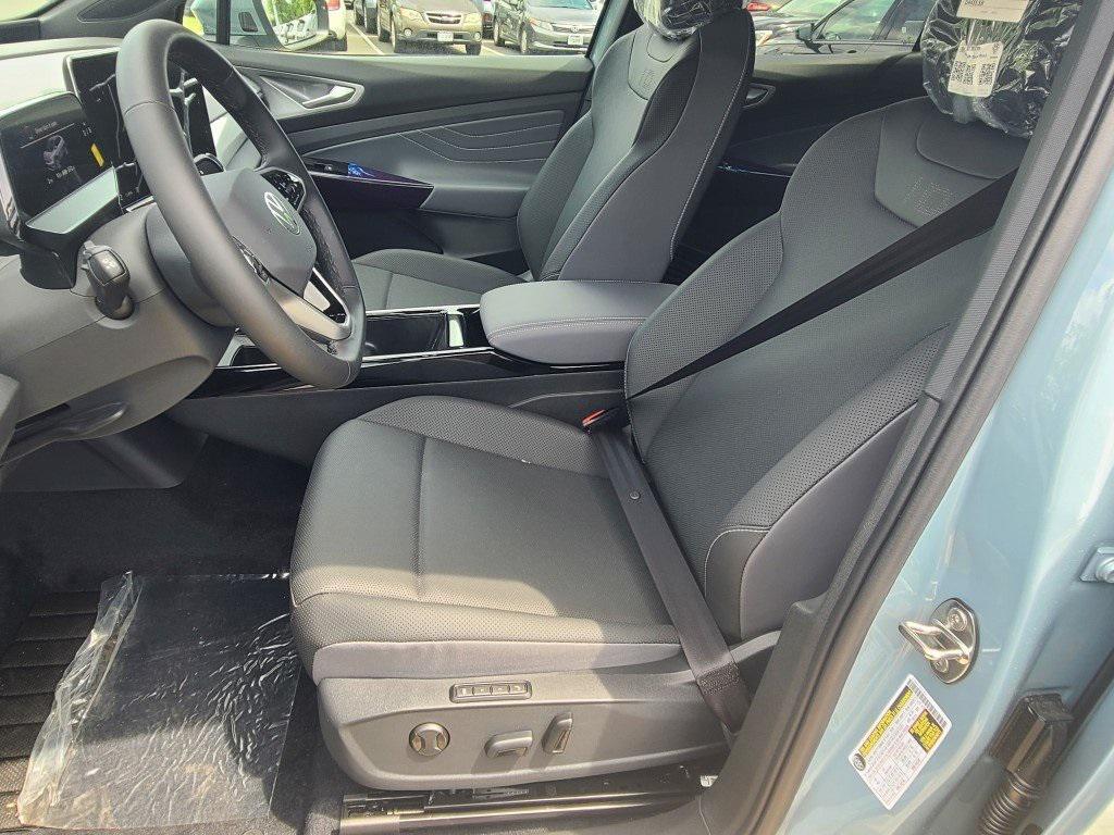 new 2025 Volkswagen ID.4 car, priced at $45,347