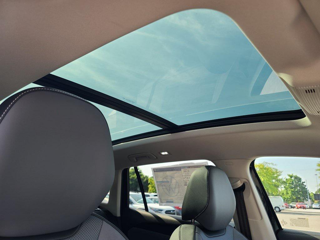 new 2025 Volkswagen Tiguan car, priced at $35,799