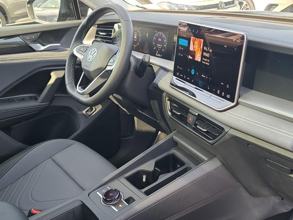 new 2025 Volkswagen Tiguan car, priced at $35,799