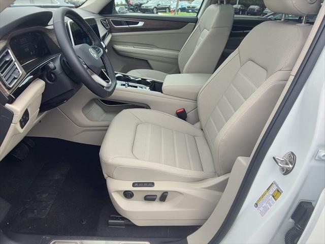 new 2025 Volkswagen Atlas car, priced at $46,798