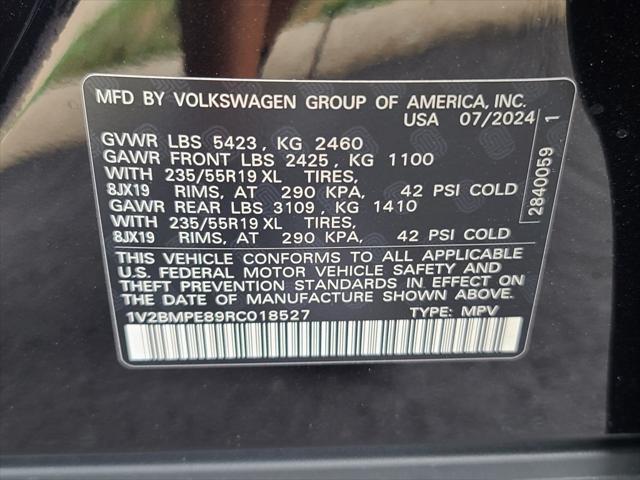 new 2024 Volkswagen ID.4 car, priced at $35,133