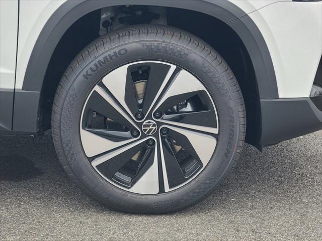new 2025 Volkswagen Taos car, priced at $30,552