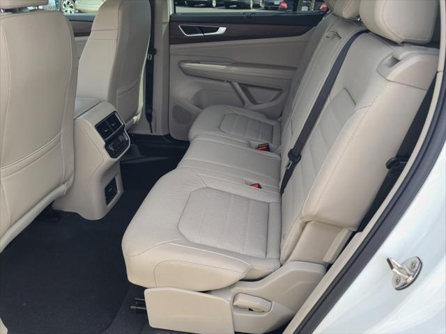 new 2025 Volkswagen Atlas car, priced at $46,798