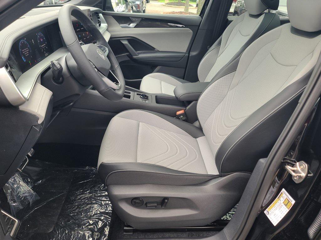 new 2025 Volkswagen Tiguan car, priced at $36,668