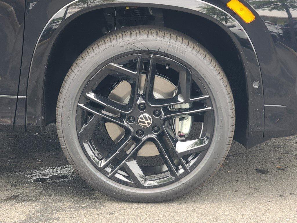 new 2025 Volkswagen Tiguan car, priced at $36,668
