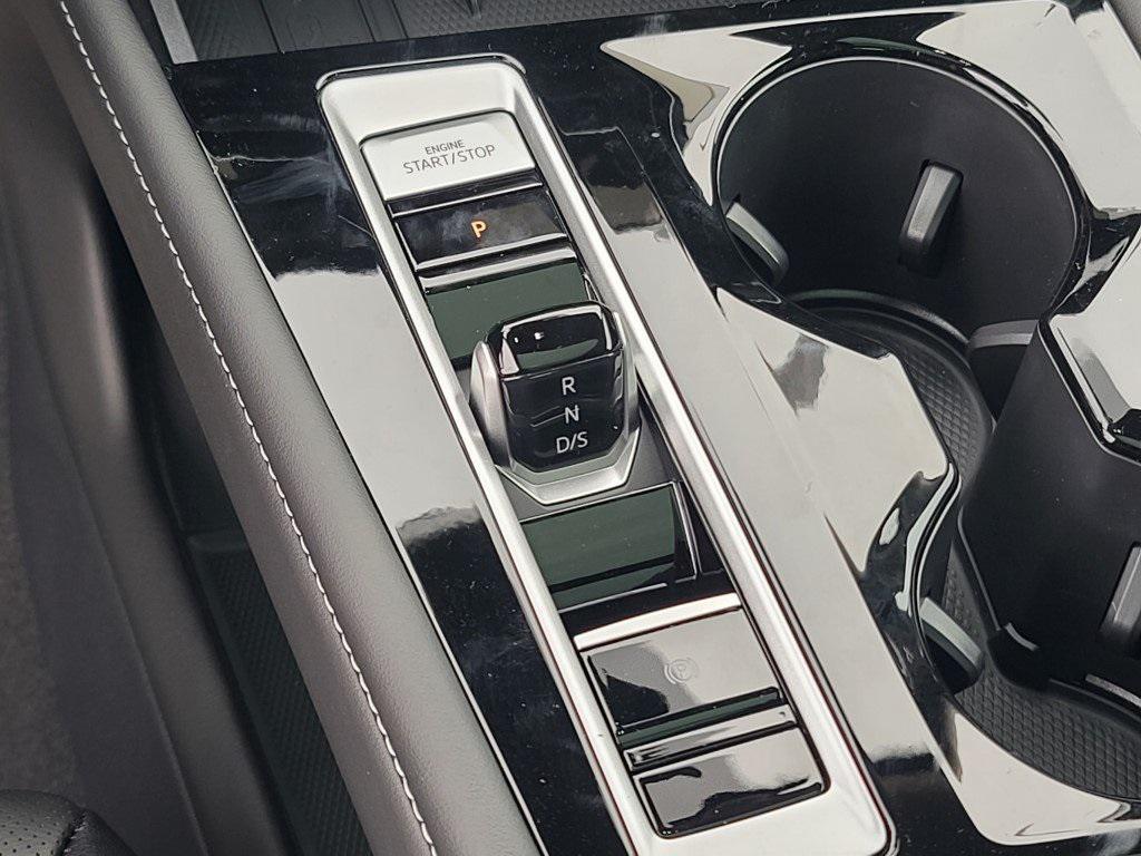 new 2025 Volkswagen Atlas car, priced at $49,608