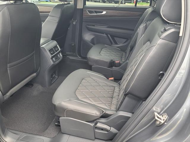 new 2025 Volkswagen Atlas car, priced at $52,108