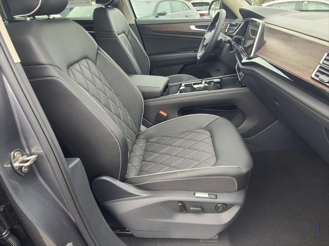 new 2025 Volkswagen Atlas car, priced at $52,108