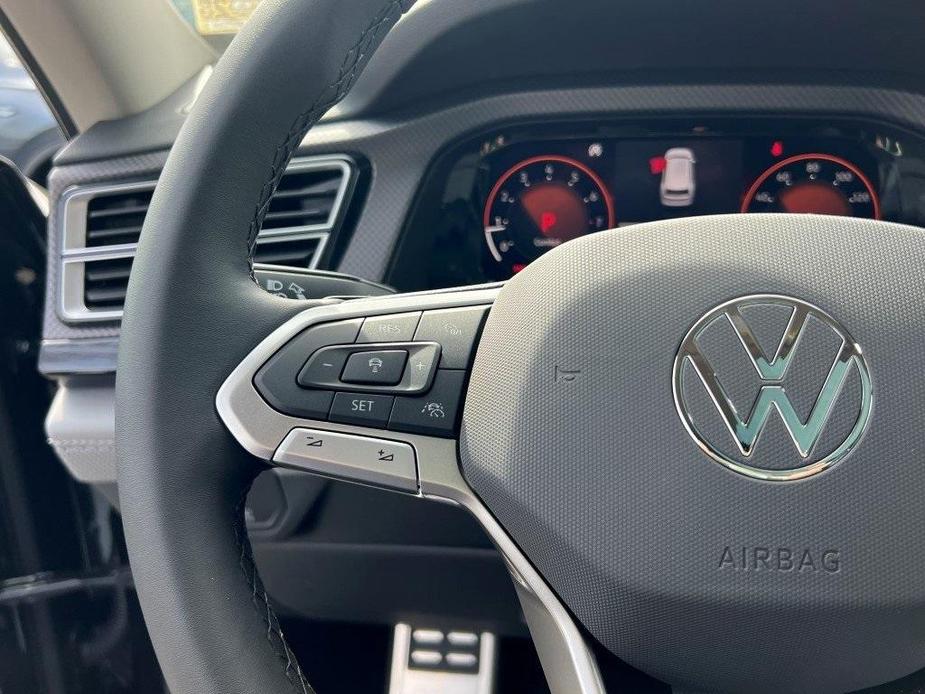 new 2024 Volkswagen Atlas car, priced at $47,976