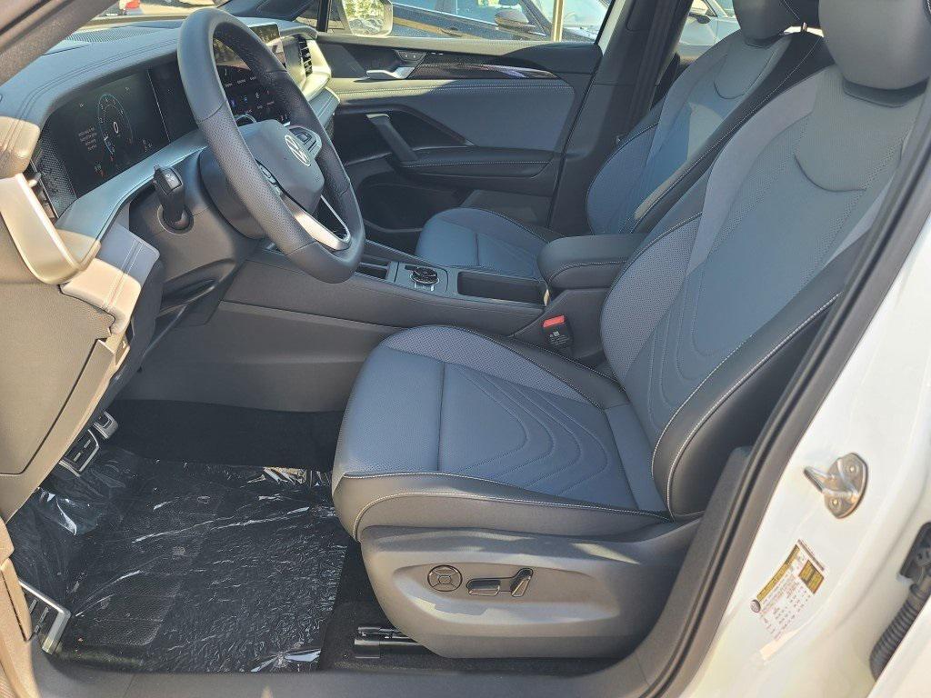 new 2025 Volkswagen Tiguan car, priced at $35,819