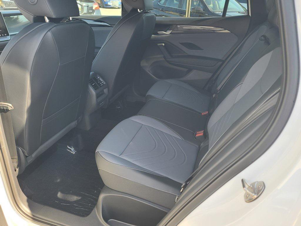 new 2025 Volkswagen Tiguan car, priced at $35,819