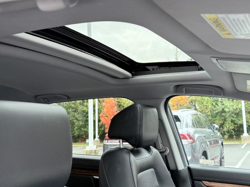 used 2021 Honda CR-V car, priced at $25,900