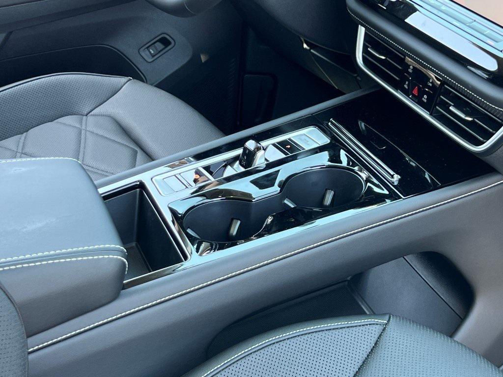 new 2025 Volkswagen Atlas car, priced at $41,712
