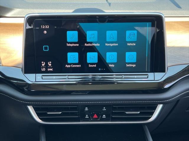 new 2025 Volkswagen Atlas car, priced at $44,212