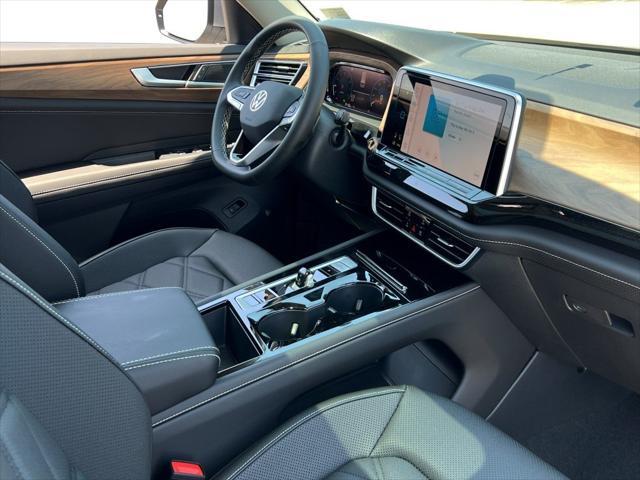 new 2025 Volkswagen Atlas car, priced at $44,212