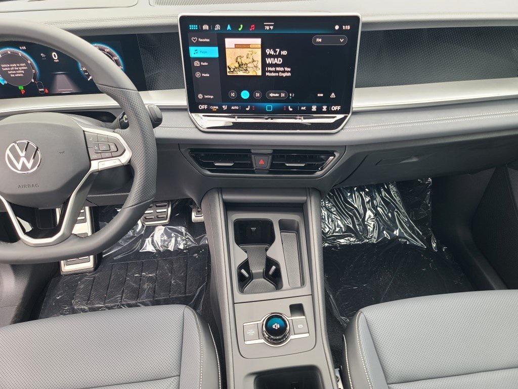 new 2025 Volkswagen Tiguan car, priced at $37,078