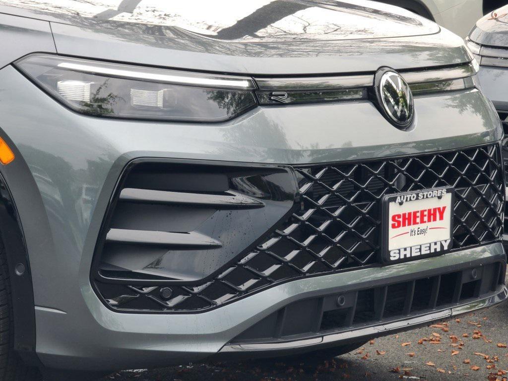 new 2025 Volkswagen Tiguan car, priced at $37,078