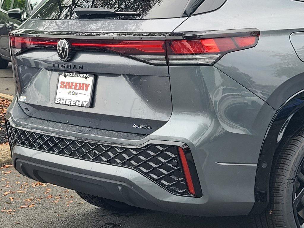 new 2025 Volkswagen Tiguan car, priced at $37,078