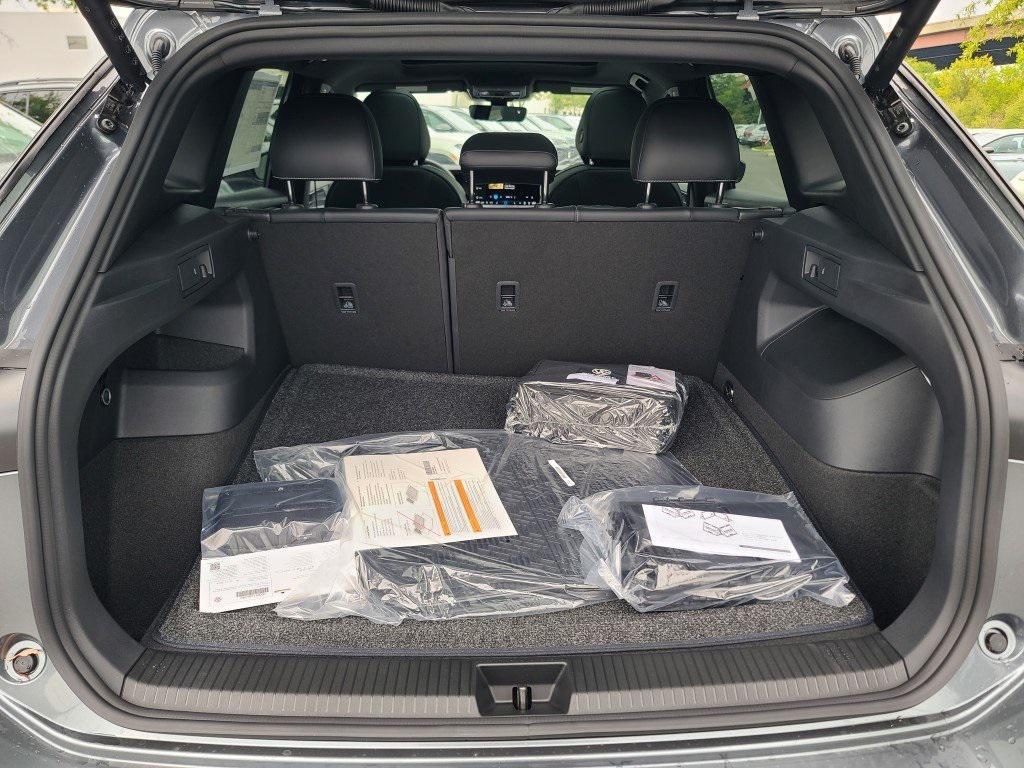 new 2025 Volkswagen Tiguan car, priced at $37,078