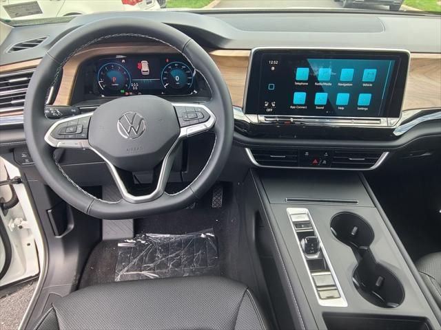new 2025 Volkswagen Atlas car, priced at $39,871
