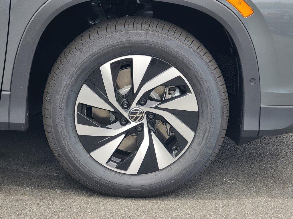 new 2025 Volkswagen Tiguan car, priced at $30,898