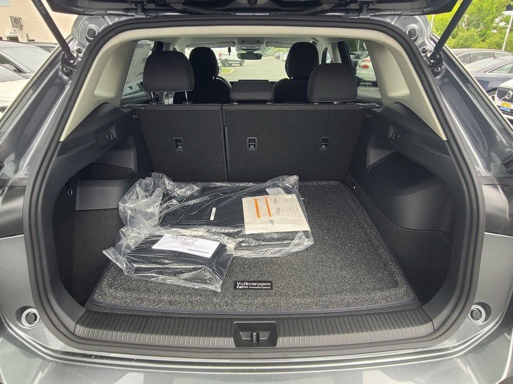 new 2025 Volkswagen Tiguan car, priced at $30,898