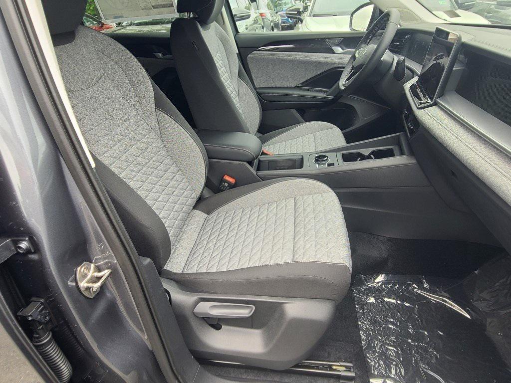 new 2025 Volkswagen Tiguan car, priced at $30,898