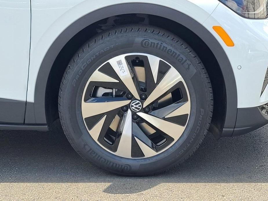 new 2024 Volkswagen ID.4 car, priced at $36,980
