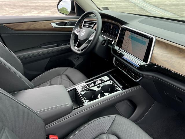 new 2025 Volkswagen Atlas car, priced at $44,353