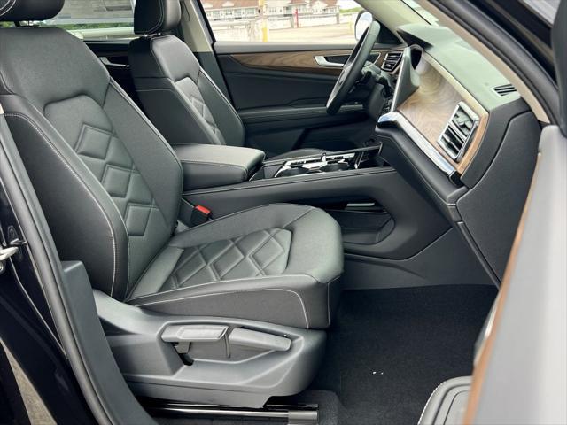 new 2025 Volkswagen Atlas car, priced at $44,353