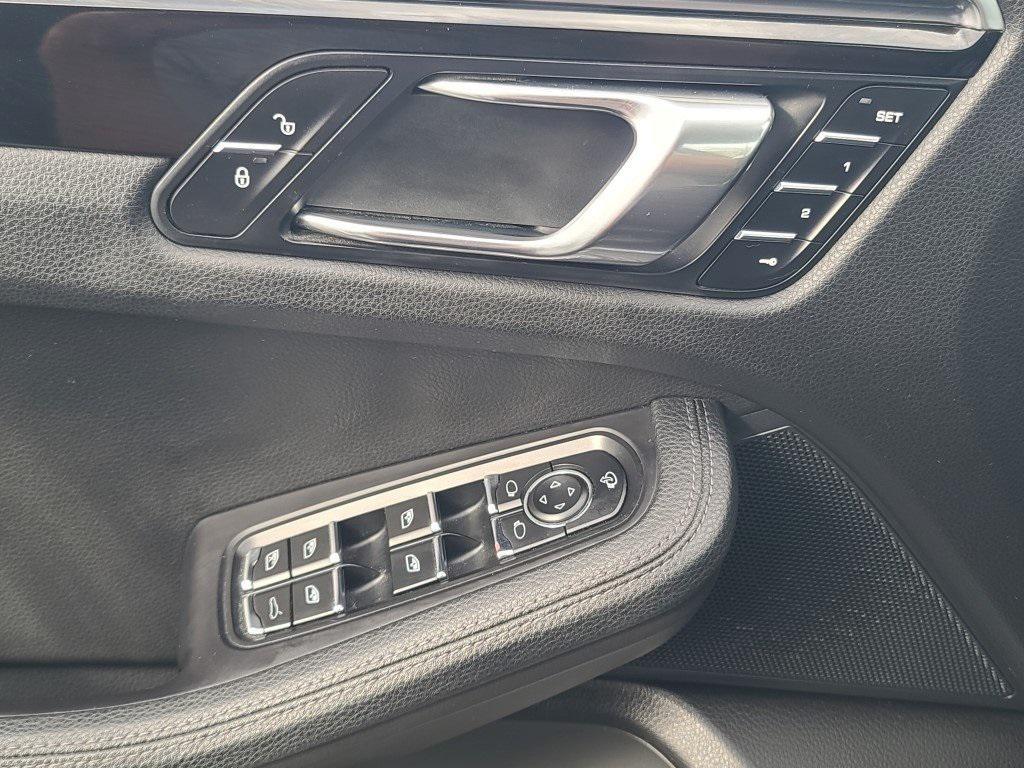 used 2016 Porsche Macan car, priced at $14,250