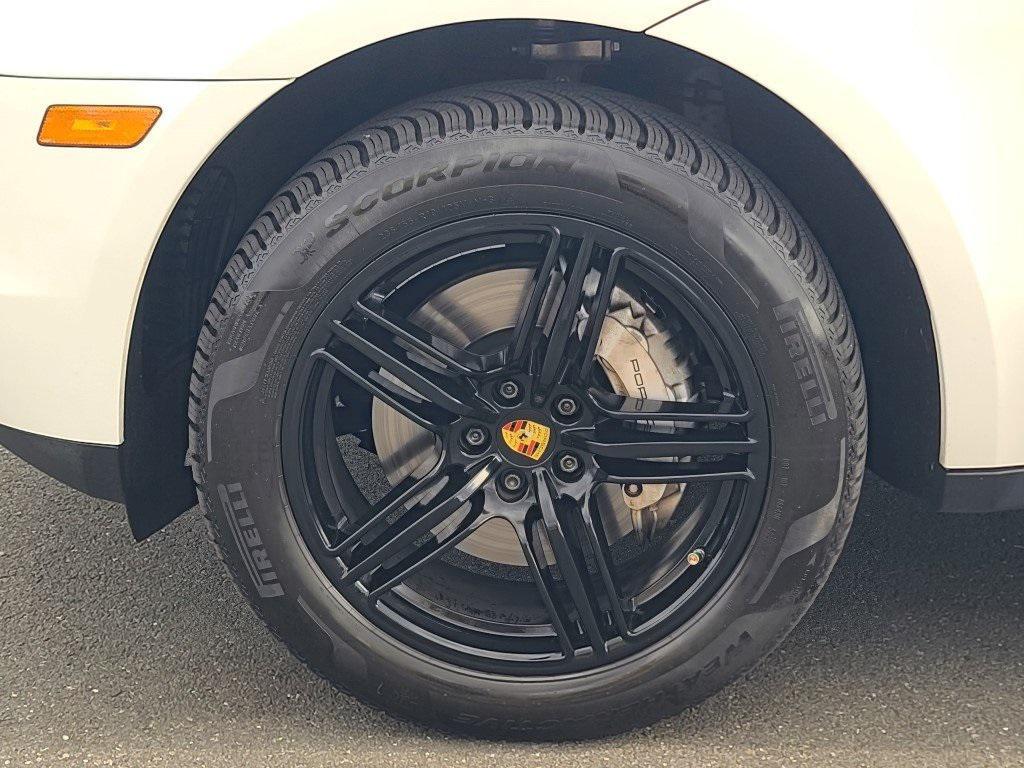 used 2016 Porsche Macan car, priced at $14,250