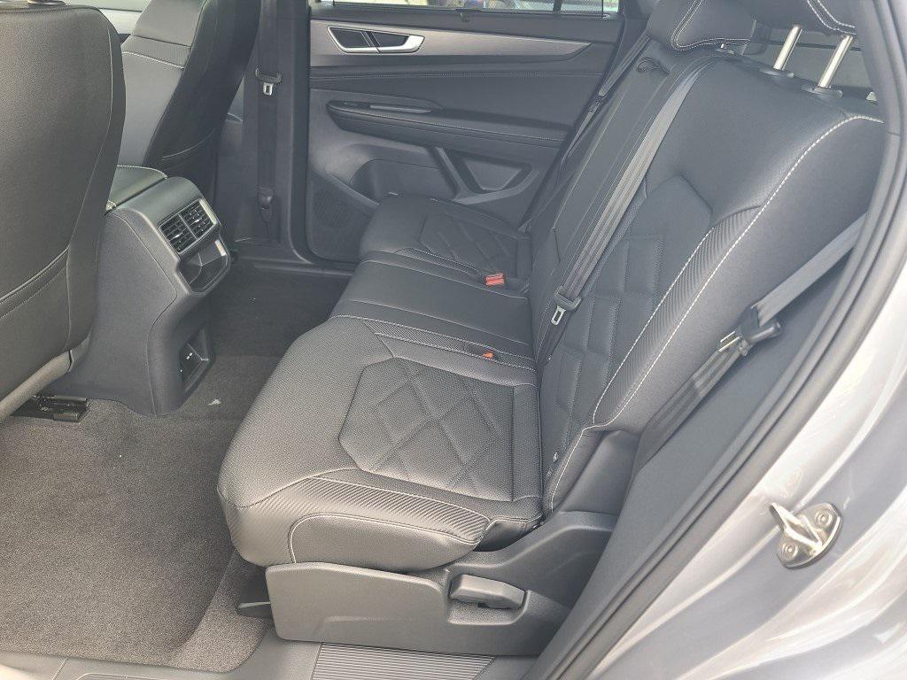 new 2026 Volkswagen Atlas Cross Sport car, priced at $43,062