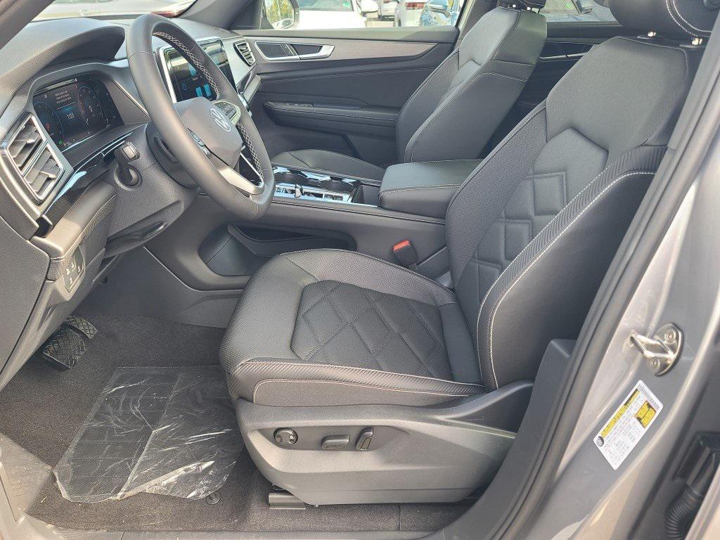 new 2026 Volkswagen Atlas Cross Sport car, priced at $43,062