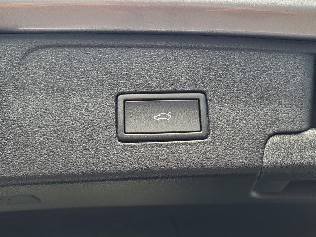 new 2026 Volkswagen Atlas Cross Sport car, priced at $43,062