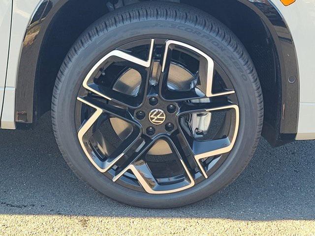 new 2026 Volkswagen Tiguan car, priced at $43,239