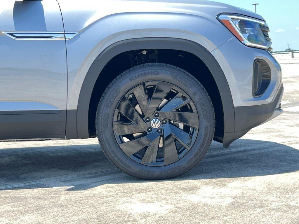 new 2025 Volkswagen Atlas Cross Sport car, priced at $43,186