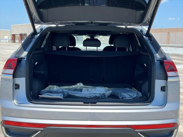 new 2025 Volkswagen Atlas Cross Sport car, priced at $43,186