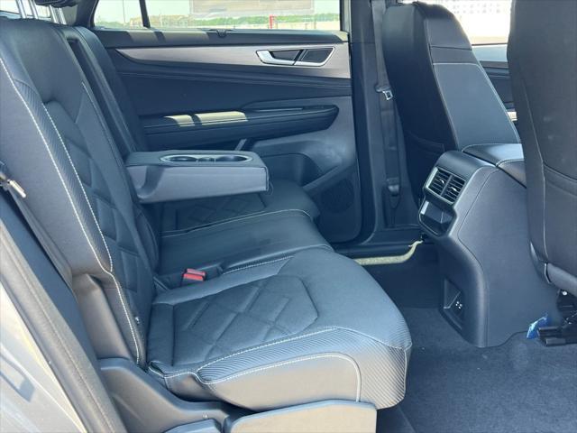 new 2025 Volkswagen Atlas Cross Sport car, priced at $43,186