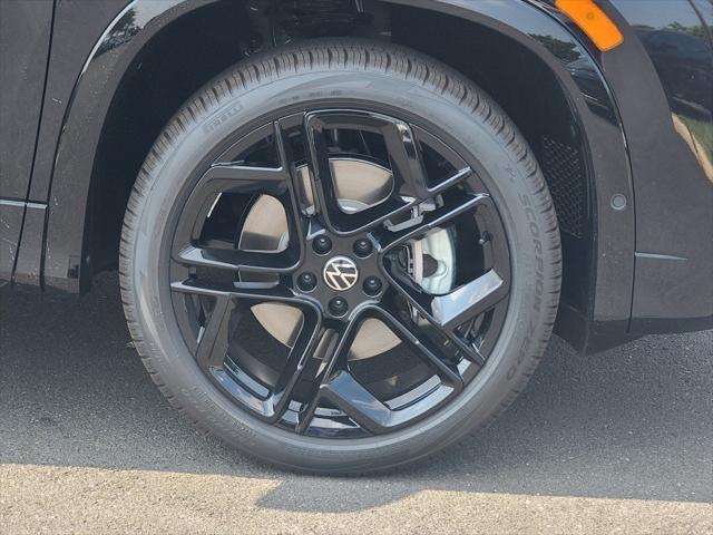 new 2025 Volkswagen Tiguan car, priced at $37,850