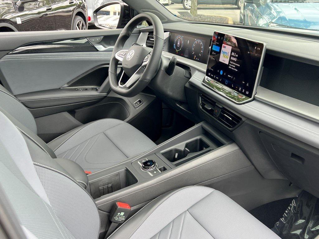 new 2025 Volkswagen Tiguan car, priced at $36,350