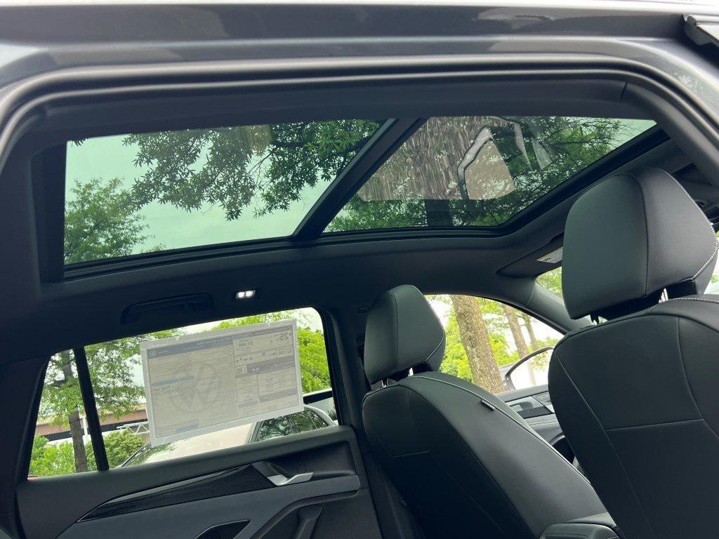 new 2025 Volkswagen Tiguan car, priced at $36,350